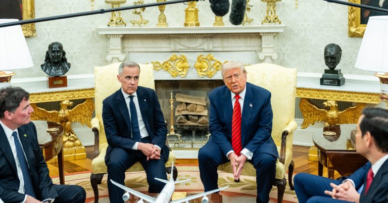 06vid-trump-carney-pkg-cov-hqtk-facebookJumbo.jpg