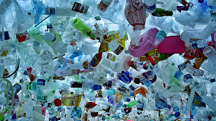 PLASTIC621_md.jpg